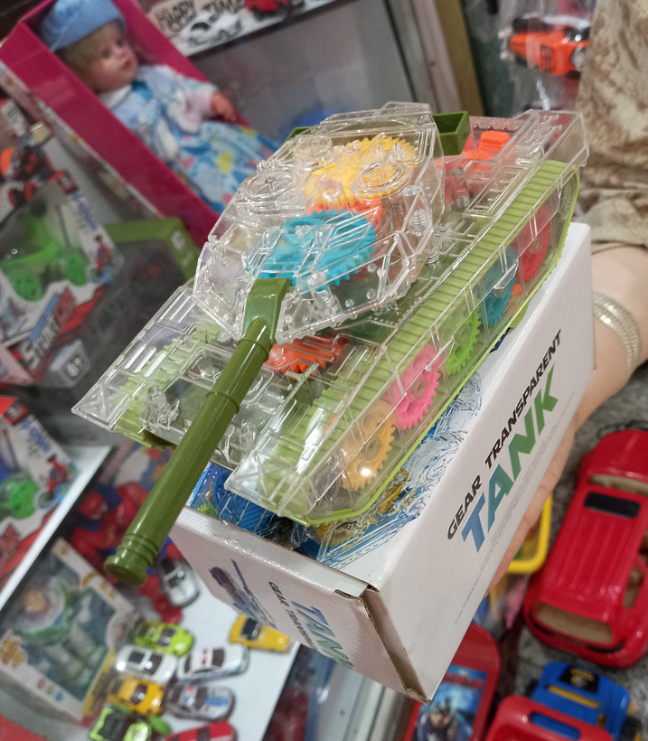 اسباب بازی تانک مدل چرخ دنده ای موزیکال و چراغدار
