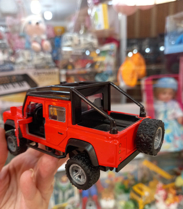 ماکت ماشین فلزی لندرور Land rover موزیکال و چراغدار وارداتی
