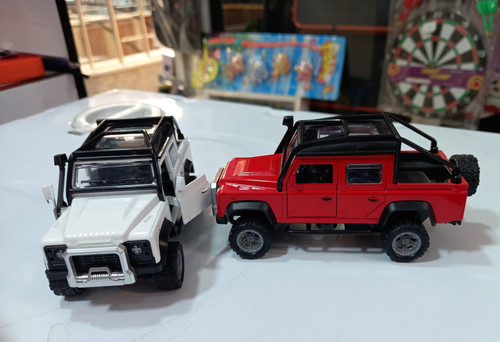 ماکت ماشین فلزی لندرور Land rover موزیکال و چراغدار وارداتی